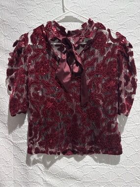Anthropologie XS Burgundy Sequin Lace Overlay Blouse 2 Piece shirt/Tank Top